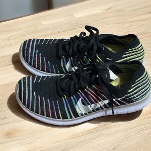 Nike Women's  Free Run‎ Flyknit Multicolor Size 6.5